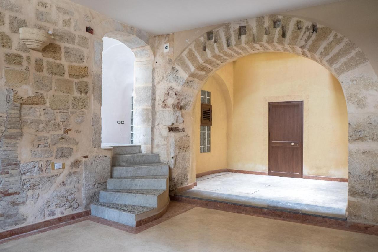 Charming House In The Historic Center Of Palermo Lägenhet Exteriör bild